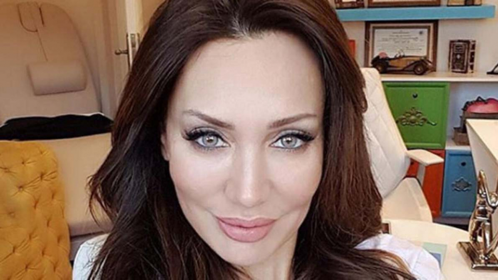 Yerli Angelina Jolie olarak bilinen Umut Akyürek, yüzüne yaptırdığı operasyonla bambaşka biri oldu! 2