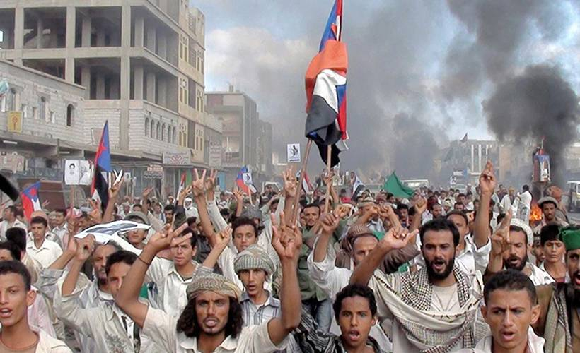 Yemen'de halk kötüleşen yaşam koşulları dolayısıyla hükümet sarayını bastı 5