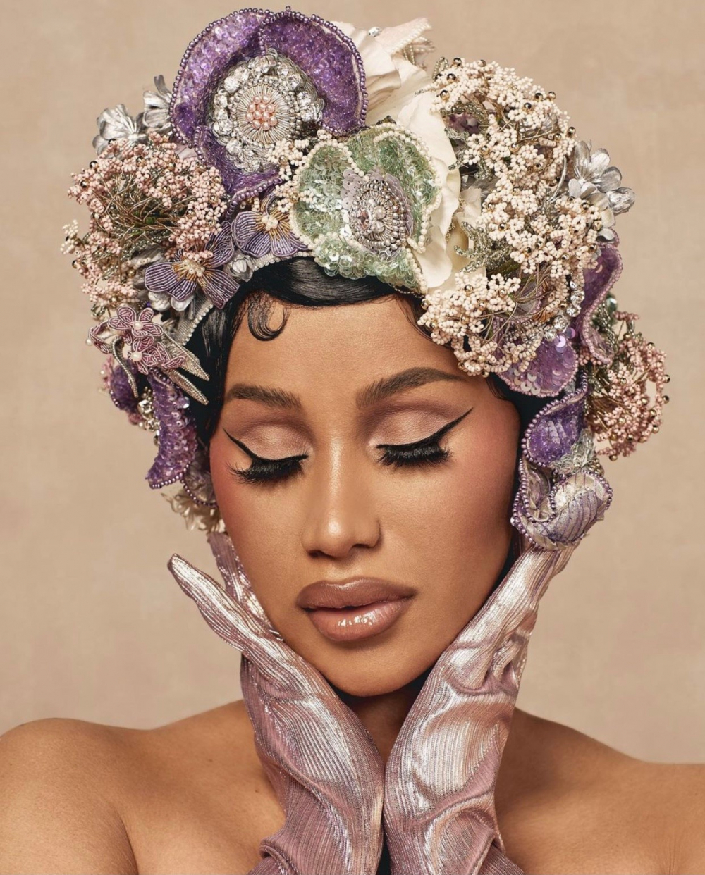 Cardi B. Türk müdürü sayesinde şöhreti yakaladığını açıkladı! 9