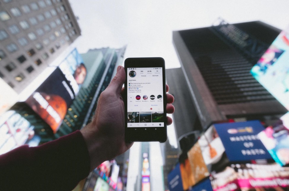 Instagram'dan çocukları korumaya yönelik yeni adım: Yapay zeka devreye giriyor, yetişkinler mesaj atamayacak! 3