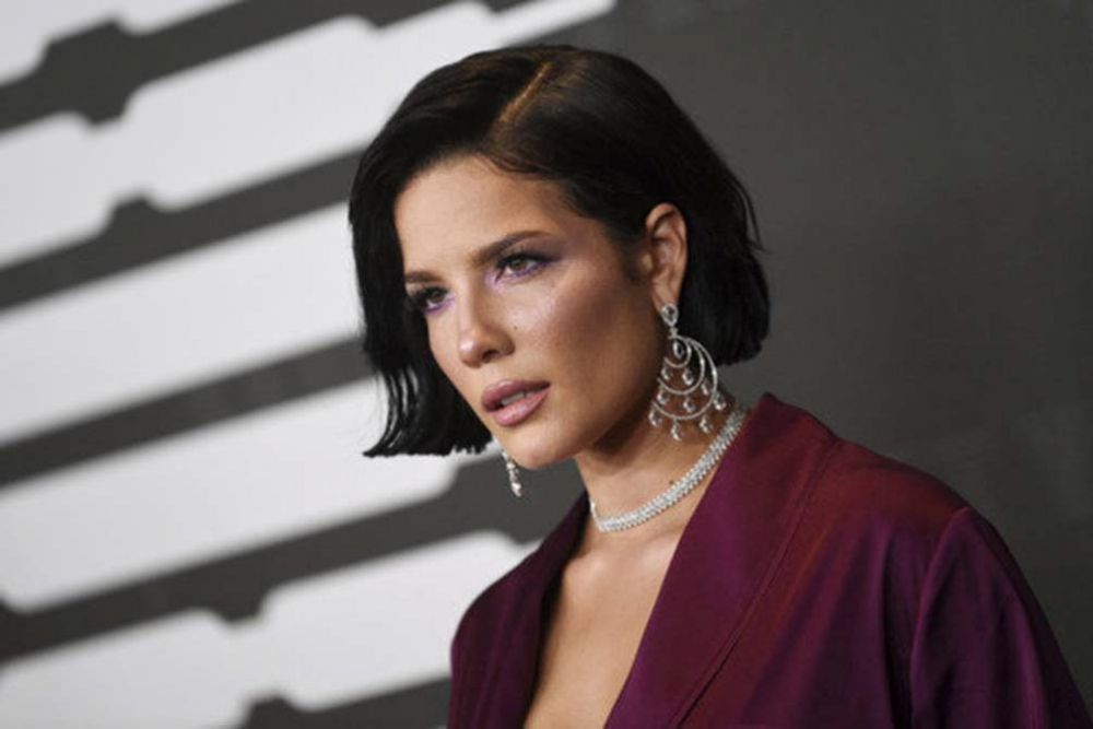 Halsey sevgilisi Alev Aydın'ın doğum gününü bu fotoğrafla kutladı 5