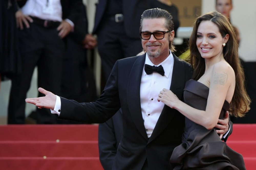 Angelina Jolie, Brad Pitt'in kendisine ilişki boyunca şiddet uyguladığını iddia etti 1