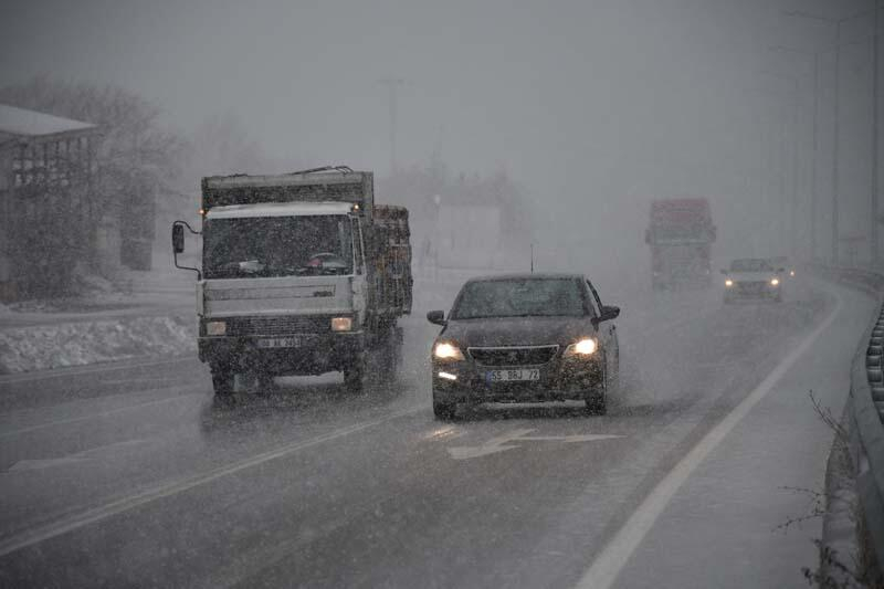 Meteoroloji'nin uyarısı sonrası başladı! 3 gün boyunca etkili olacak 4