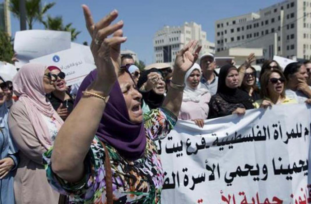 Evine erkek arkadaşını davet eden kadın doktor balkondan atıldı ! 3