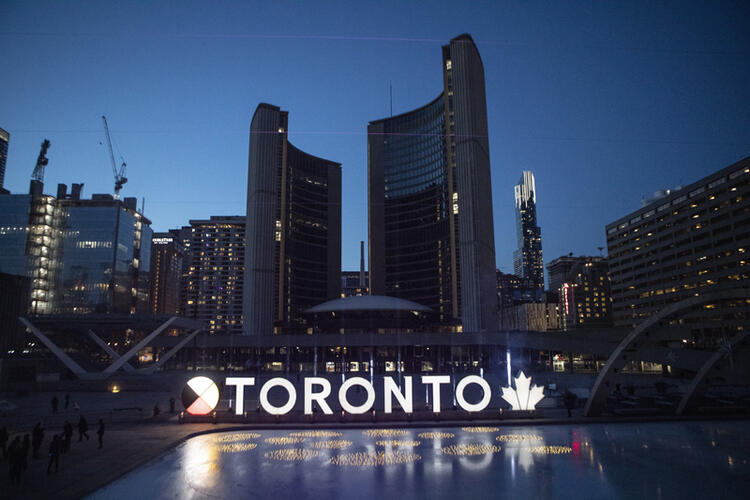 Kanada Toronto'da bulunan bir metro istasyonundaki görüntü sosyal medyada olay oldu! 5