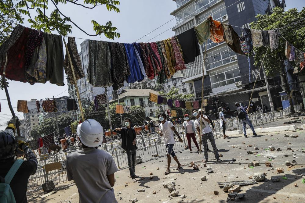 Myanmar'da sular durulmuyor: Darbe karşıtı gösterilerde ölü sayısı en az 459! 8