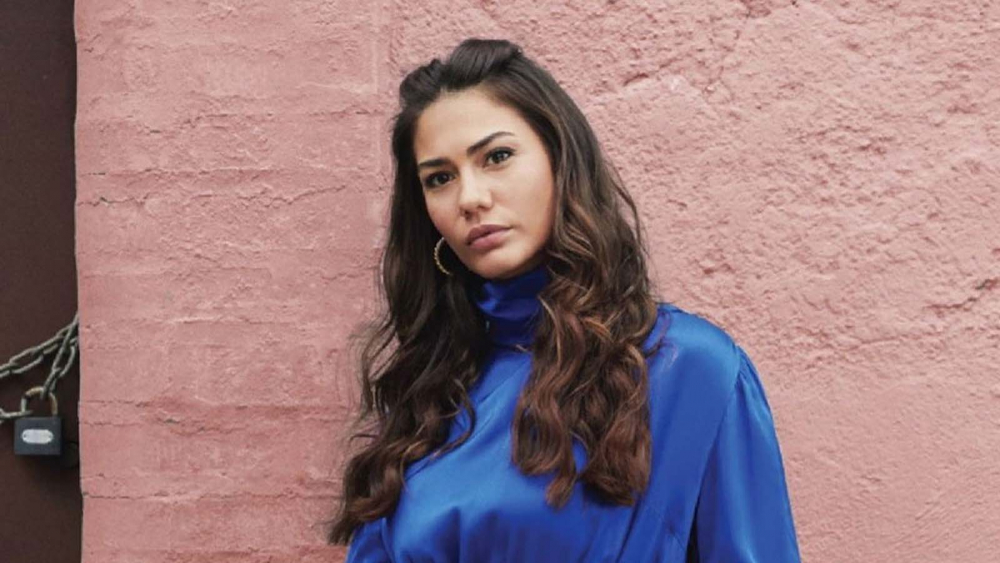 Demet Özdemir yaz özlemini tekne pozu ile dile getirdi 10