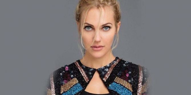 Meryem Üzerli kızı Lily Koi'nin yüzünü paylaştı!