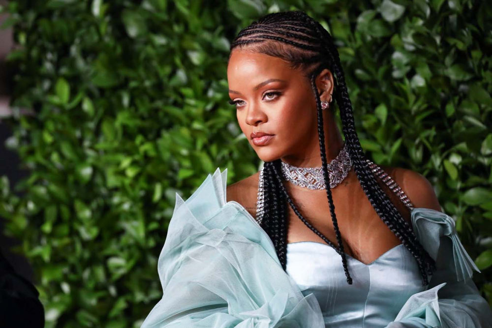 Rihanna'nın sokak tarzı beğeni topladı 10