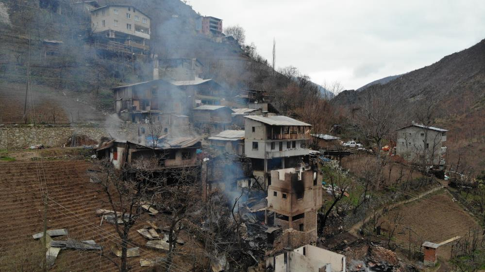 Yusufeli'nin yaraları sarılamamışken Artvin'de ikinci yangın: Ortaköy alev alev! 7