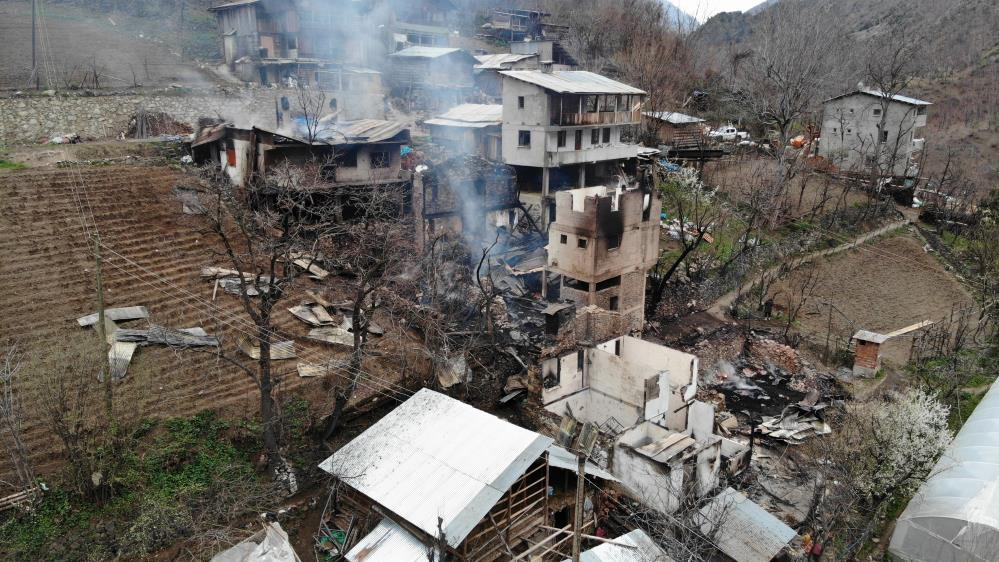 Yusufeli'nin yaraları sarılamamışken Artvin'de ikinci yangın: Ortaköy alev alev! 8