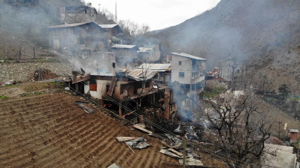 Yusufeli'nin yaraları sarılamamışken Artvin'de ikinci yangın: Ortaköy alev alev! 9