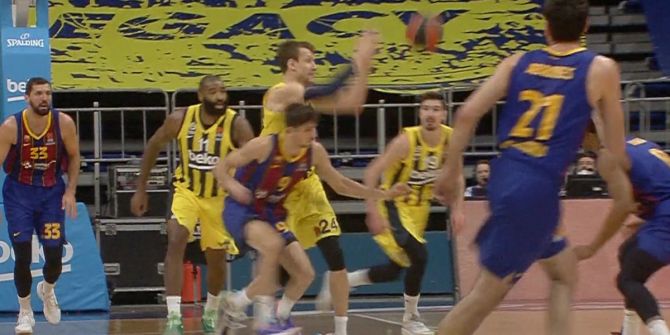 Jan Vesely, Fenerbahçe Beko - Barcelona maçında sakatlandı