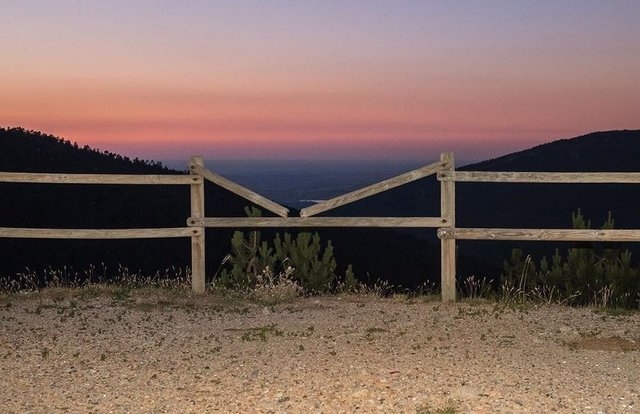 Düzenli insanlar için çekilmiş simetrik fotoğraflar 33