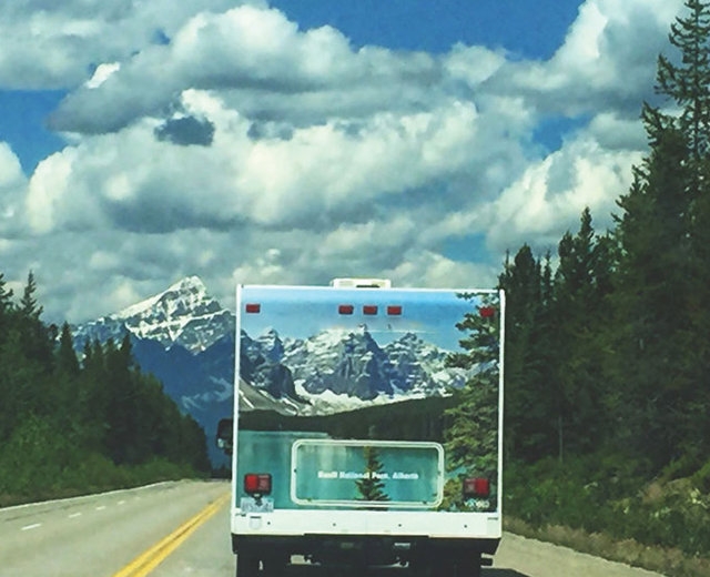 Düzenli insanlar için çekilmiş simetrik fotoğraflar 37