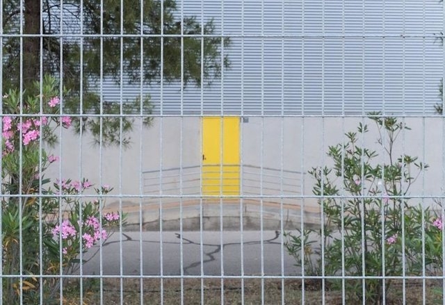 Düzenli insanlar için çekilmiş simetrik fotoğraflar 41