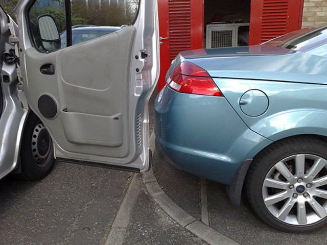 Düzenli insanlar için çekilmiş simetrik fotoğraflar 46