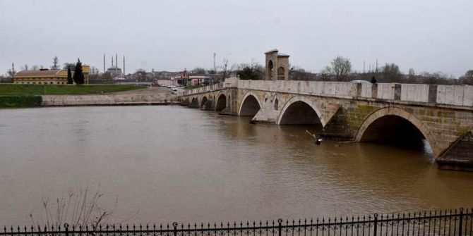 Bir haftada 4 kat artış gösterdi! Tunca Nehri'nde, 'sarı alarm' verildi