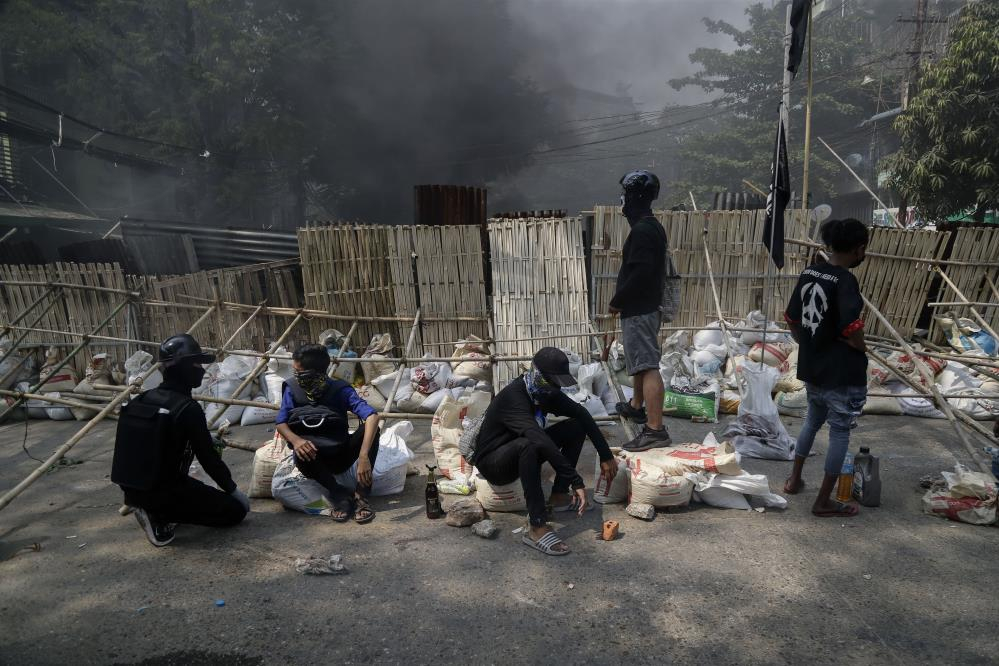 Myanmar'da katliam devam ediyor! Askeri ordu göstericilere ateş açtı: 80 ölü! 7