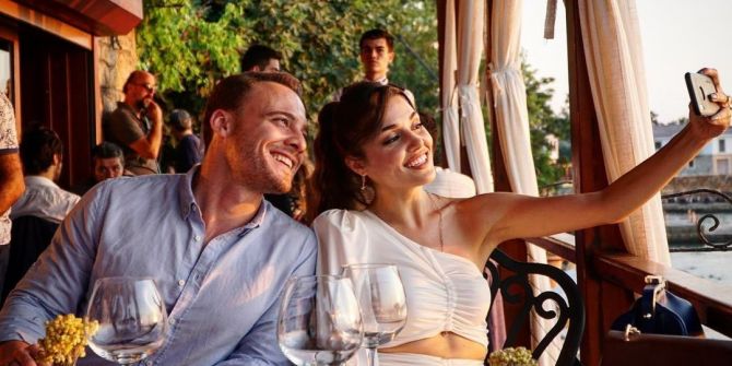 Hande Erçel ile Kerem Bürsin aşk iddialarına yanıt verdi