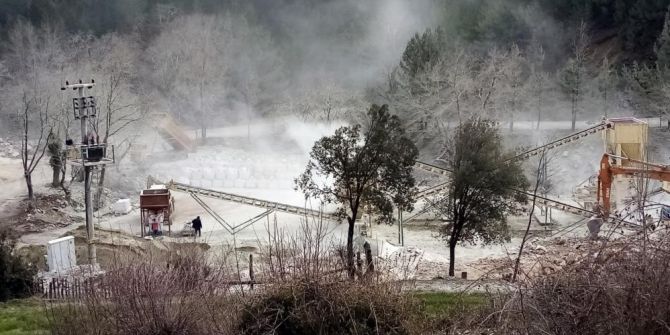 Yetkililerden kritik uyarı: Solunum için zararlı! Çamur yağmurları devam edecek, çarşamba gününe dek dışarı çıkmayın!