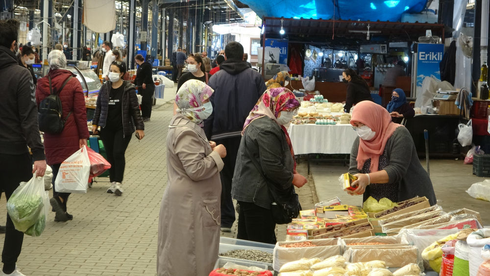 Koronavirüs vakalarında zirvede olan Çanakkale'den korkutan fotoğraflar 9