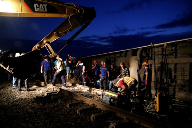 Tekirdağ'daki tren kazasından ortaya çıkan korkunç fotoğraflar 1