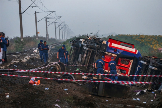 Tekirdağ'daki tren kazasından ortaya çıkan korkunç fotoğraflar 10