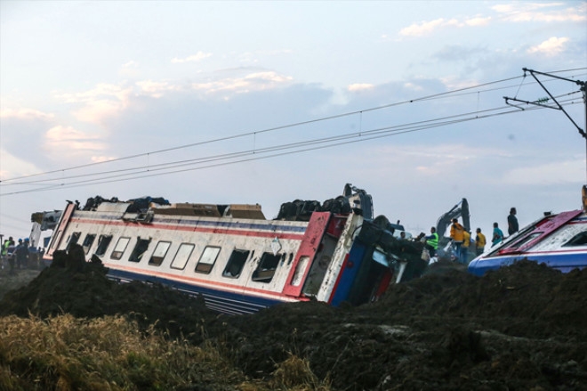 Tekirdağ'daki tren kazasından ortaya çıkan korkunç fotoğraflar 15