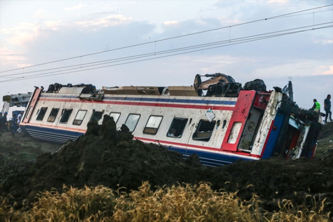 Tekirdağ'daki tren kazasından ortaya çıkan korkunç fotoğraflar 16