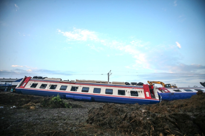 Tekirdağ'daki tren kazasından ortaya çıkan korkunç fotoğraflar 19