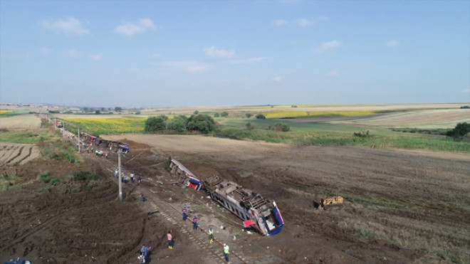 Tekirdağ'daki tren kazasından ortaya çıkan korkunç fotoğraflar 20