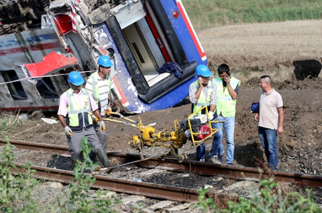 Tekirdağ'daki tren kazasından ortaya çıkan korkunç fotoğraflar 21