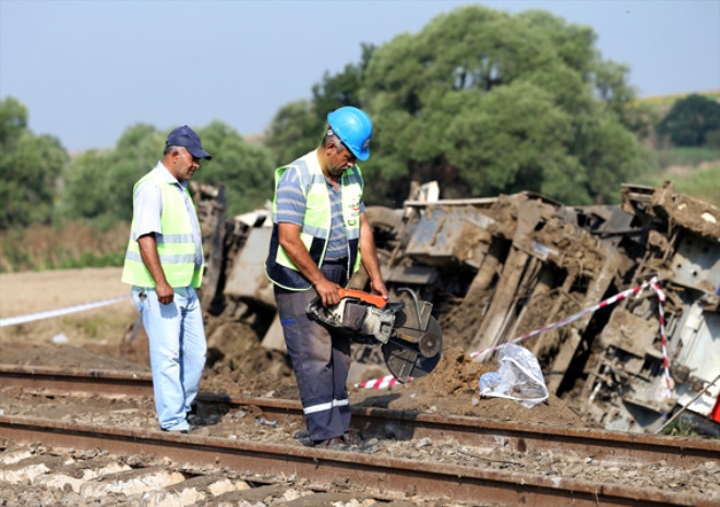 Tekirdağ'daki tren kazasından ortaya çıkan korkunç fotoğraflar 22