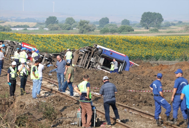 Tekirdağ'daki tren kazasından ortaya çıkan korkunç fotoğraflar 26