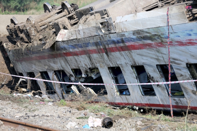 Tekirdağ'daki tren kazasından ortaya çıkan korkunç fotoğraflar 27