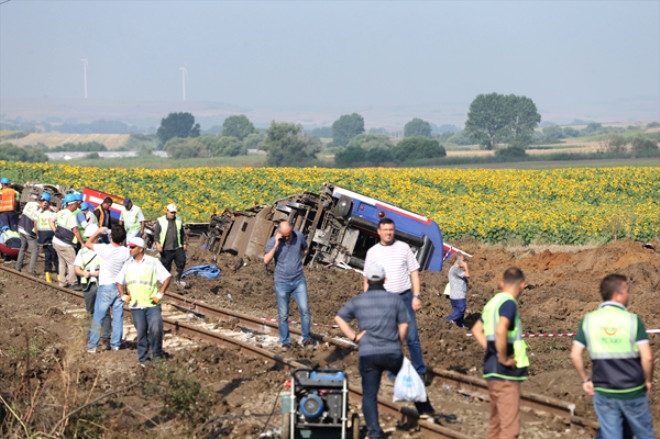 Tekirdağ'daki tren kazasından ortaya çıkan korkunç fotoğraflar 29