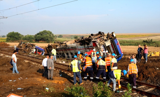 Tekirdağ'daki tren kazasından ortaya çıkan korkunç fotoğraflar 35