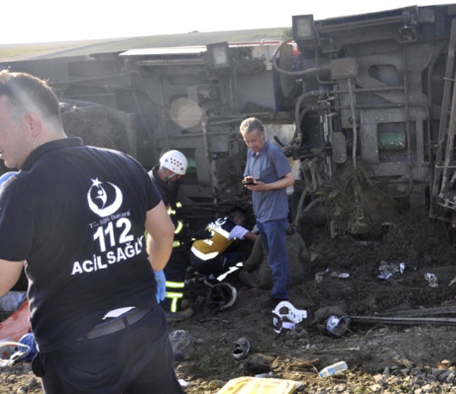 Tekirdağ'daki tren kazasından ortaya çıkan korkunç fotoğraflar 39