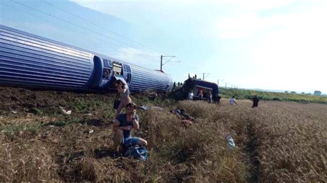 Tekirdağ'daki tren kazasından ortaya çıkan korkunç fotoğraflar 50