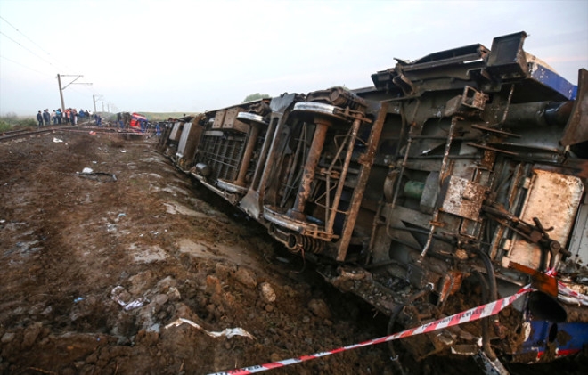 Tekirdağ'daki tren kazasından ortaya çıkan korkunç fotoğraflar 9