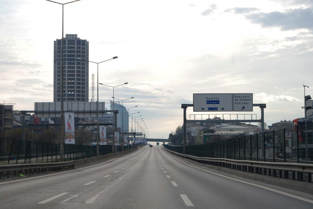 Sokağa çıkma kısıtlamasında ikinci gün! İstanbul'da hayat durdu 5