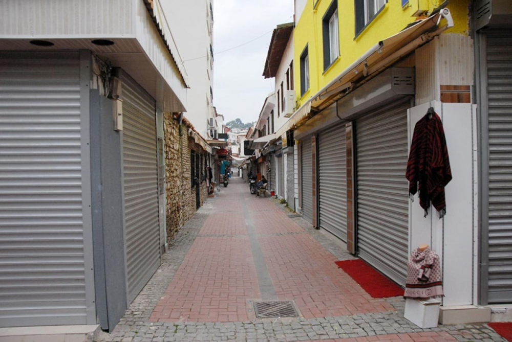 Esnafın yüzünü güldürecek yasa geldi: Pandemiyi de kapsıyor! Olağanüstü durumlarda kapalı tutulan iş yerleri kira ödemeyecek! 1