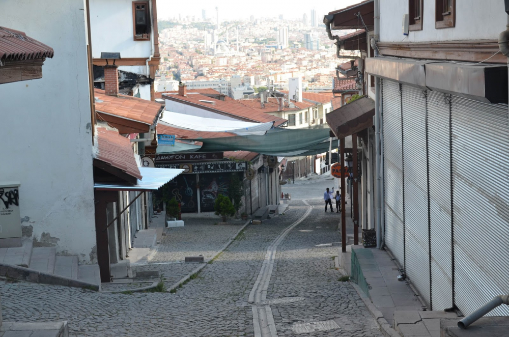 Esnafın yüzünü güldürecek yasa geldi: Pandemiyi de kapsıyor! Olağanüstü durumlarda kapalı tutulan iş yerleri kira ödemeyecek! 10