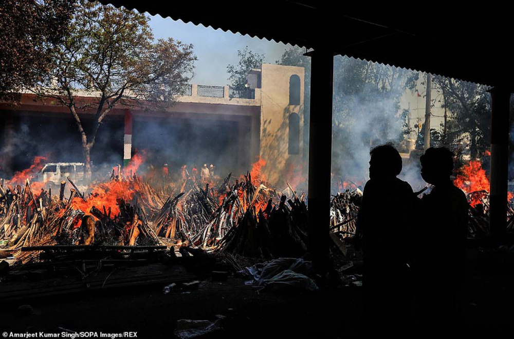 Hindistan'dan koronavirüs dramı! Sağlık sistemi çökme noktasına geldi: Morglar ve sedyeler tükendi! İşte dramın fotoğrafları... 6