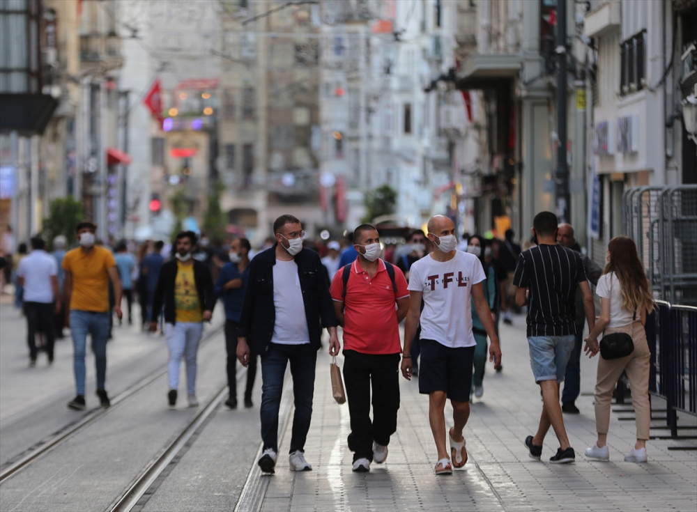 Tam kapanma süreci sonrası yavaş normalleşme başlıyor! Vakalar düşmezse ise... 12