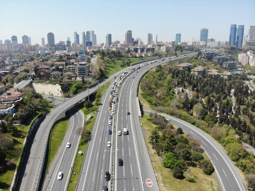 Tam kapanma süreci sonrası yavaş normalleşme başlıyor! Vakalar düşmezse ise... 7
