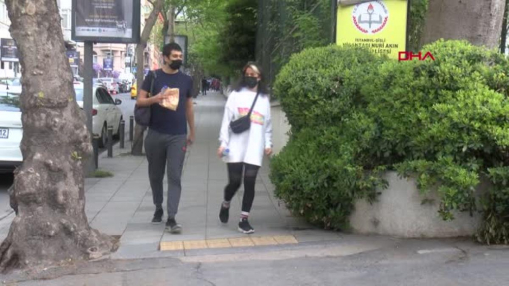 Tepki gösterdi! Maske kararını protesto edip sınava girmedi 4