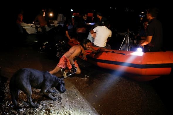 Yunanistan'daki yangın felaketinden acı fotoğraflar... 11