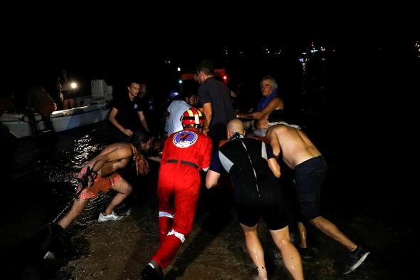 Yunanistan'daki yangın felaketinden acı fotoğraflar... 8